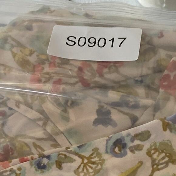 Lauren Conrad Womens Blouse Multicolor Floral Short Cap Sleeve Flowy Small - Picture 10 of 10